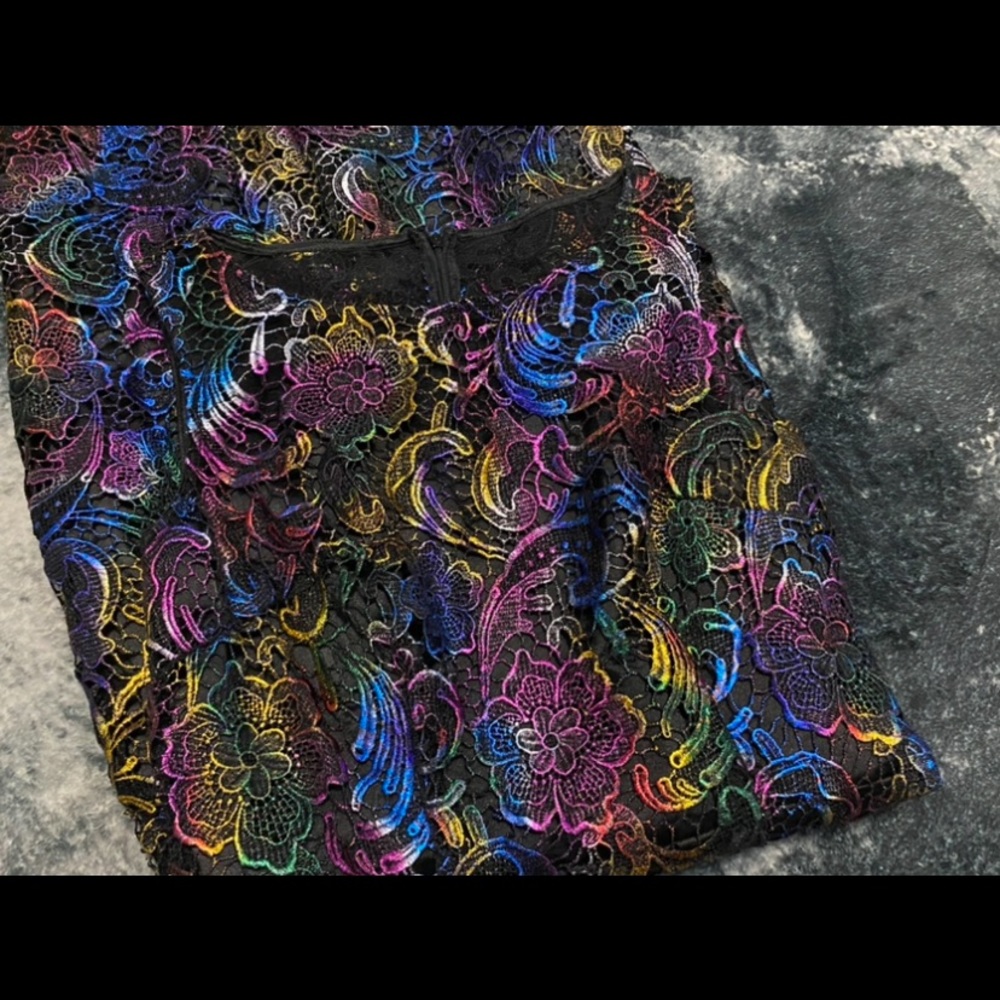 Multicolor Lace Dress - Picture 8 of 12
